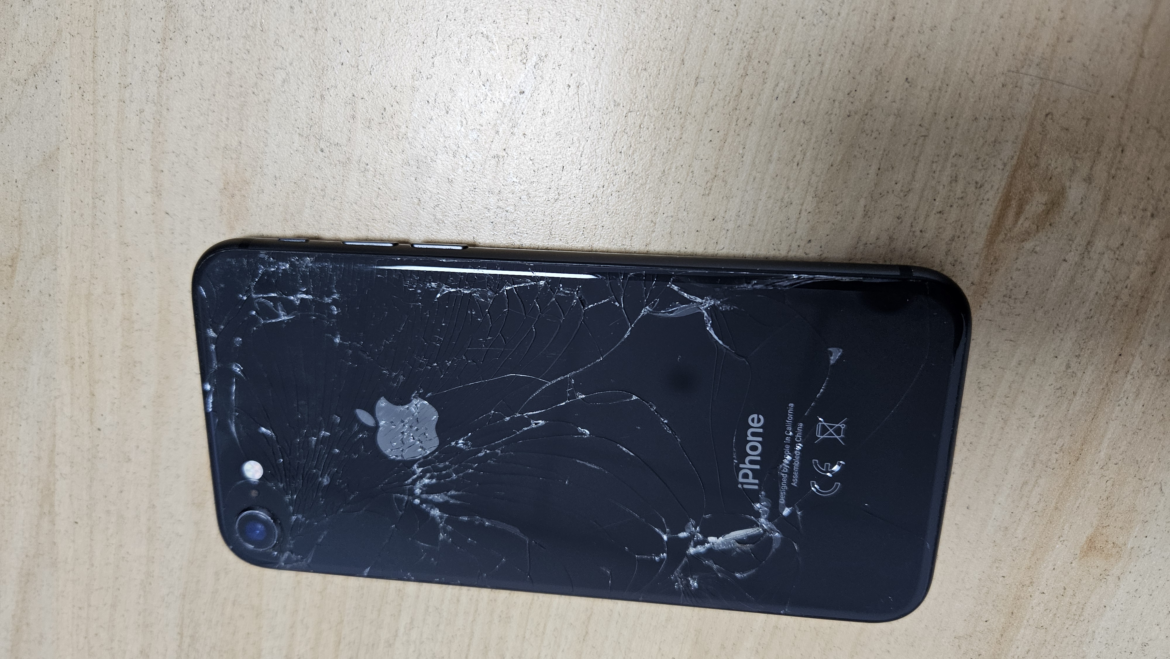 Apple iPhone 8 Smart Phone 8 Pin Used B 2GB Memory 4.7" 64GB